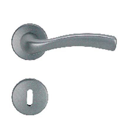 615